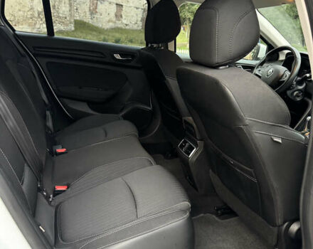 Белый Рено Меган, объемом двигателя 1.46 л и пробегом 179 тыс. км за 13800 $, фото 17 на Automoto.ua