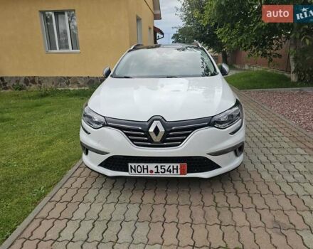 Белый Рено Меган, объемом двигателя 1.46 л и пробегом 210 тыс. км за 14750 $, фото 1 на Automoto.ua