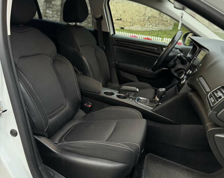 Белый Рено Меган, объемом двигателя 1.46 л и пробегом 179 тыс. км за 13800 $, фото 16 на Automoto.ua