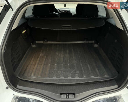 Белый Рено Меган, объемом двигателя 1.46 л и пробегом 179 тыс. км за 13800 $, фото 22 на Automoto.ua