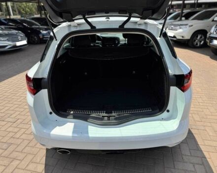 Белый Рено Меган, объемом двигателя 1.5 л и пробегом 198 тыс. км за 13700 $, фото 7 на Automoto.ua