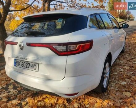 Белый Рено Меган, объемом двигателя 1.46 л и пробегом 241 тыс. км за 11900 $, фото 2 на Automoto.ua
