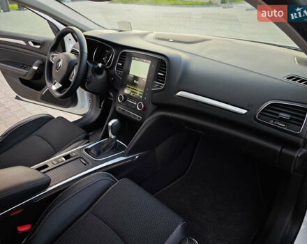 Белый Рено Меган, объемом двигателя 1.5 л и пробегом 114 тыс. км за 18600 $, фото 72 на Automoto.ua