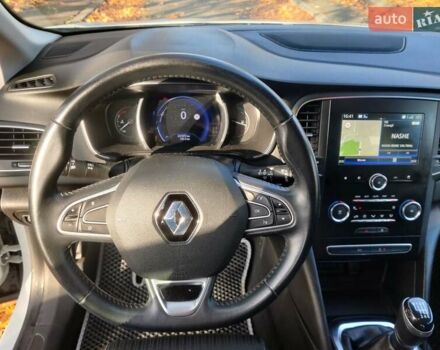 Белый Рено Меган, объемом двигателя 1.46 л и пробегом 241 тыс. км за 11900 $, фото 4 на Automoto.ua