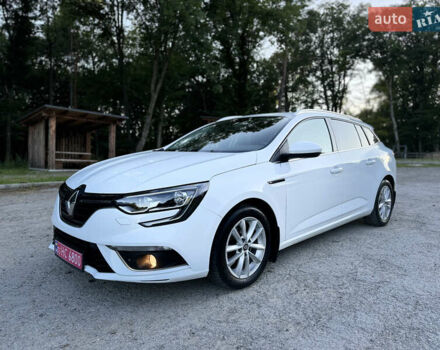 Белый Рено Меган, объемом двигателя 1.46 л и пробегом 176 тыс. км за 15800 $, фото 4 на Automoto.ua