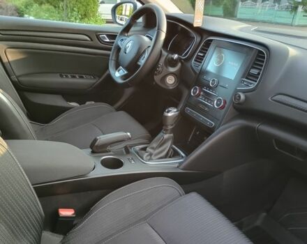 Белый Рено Меган, объемом двигателя 1.5 л и пробегом 220 тыс. км за 12999 $, фото 6 на Automoto.ua