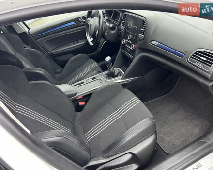 Белый Рено Меган, объемом двигателя 1.5 л и пробегом 193 тыс. км за 16999 $, фото 13 на Automoto.ua