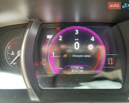 Білий Рено Меган, об'ємом двигуна 1.5 л та пробігом 177 тис. км за 14300 $, фото 15 на Automoto.ua