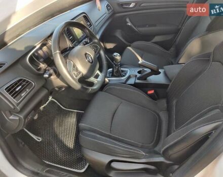 Белый Рено Меган, объемом двигателя 1.46 л и пробегом 241 тыс. км за 11900 $, фото 7 на Automoto.ua