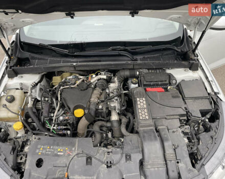 Білий Рено Меган, об'ємом двигуна 1.46 л та пробігом 133 тис. км за 15399 $, фото 11 на Automoto.ua