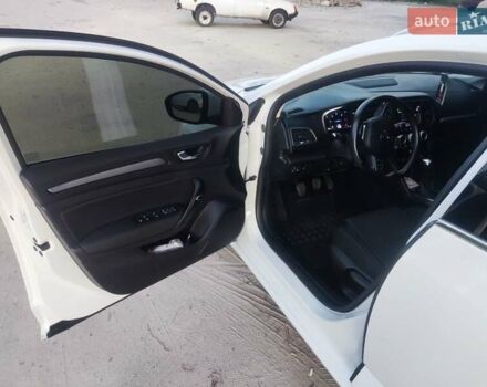 Белый Рено Меган, объемом двигателя 1.46 л и пробегом 162 тыс. км за 15799 $, фото 11 на Automoto.ua