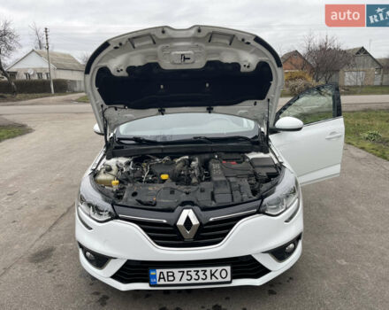 Белый Рено Меган, объемом двигателя 1.46 л и пробегом 133 тыс. км за 14799 $, фото 10 на Automoto.ua