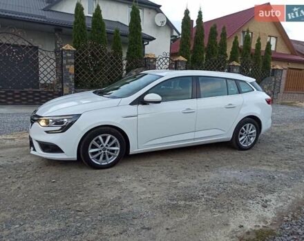 Белый Рено Меган, объемом двигателя 1.5 л и пробегом 205 тыс. км за 12690 $, фото 4 на Automoto.ua