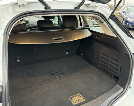 Белый Рено Меган, объемом двигателя 1.5 л и пробегом 202 тыс. км за 15800 $, фото 14 на Automoto.ua