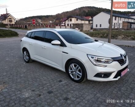 Белый Рено Меган, объемом двигателя 1.5 л и пробегом 255 тыс. км за 13300 $, фото 3 на Automoto.ua