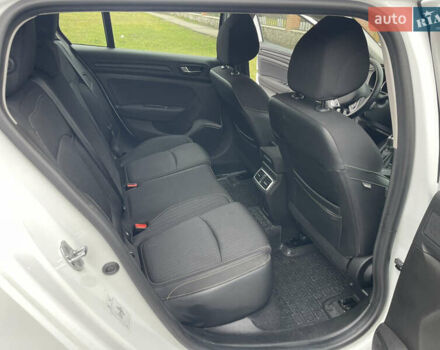 Білий Рено Меган, об'ємом двигуна 1.46 л та пробігом 133 тис. км за 15399 $, фото 9 на Automoto.ua