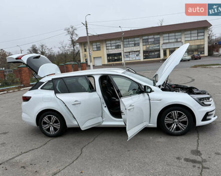 Белый Рено Меган, объемом двигателя 1.5 л и пробегом 138 тыс. км за 15399 $, фото 88 на Automoto.ua