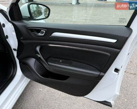 Белый Рено Меган, объемом двигателя 1.5 л и пробегом 138 тыс. км за 15399 $, фото 41 на Automoto.ua