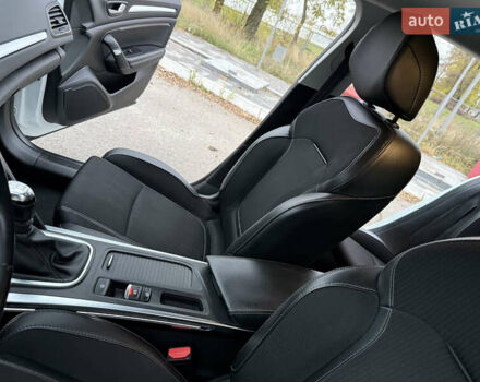 Белый Рено Меган, объемом двигателя 1.5 л и пробегом 138 тыс. км за 15399 $, фото 55 на Automoto.ua