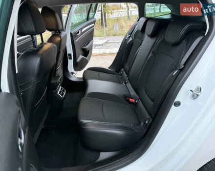 Белый Рено Меган, объемом двигателя 1.5 л и пробегом 138 тыс. км за 15399 $, фото 62 на Automoto.ua