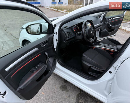 Белый Рено Меган, объемом двигателя 1.5 л и пробегом 138 тыс. км за 15399 $, фото 107 на Automoto.ua