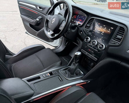 Белый Рено Меган, объемом двигателя 1.5 л и пробегом 138 тыс. км за 15399 $, фото 119 на Automoto.ua