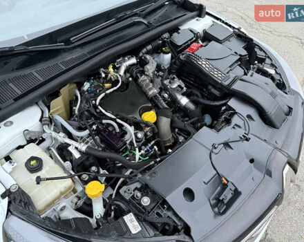 Белый Рено Меган, объемом двигателя 1.5 л и пробегом 138 тыс. км за 15399 $, фото 75 на Automoto.ua