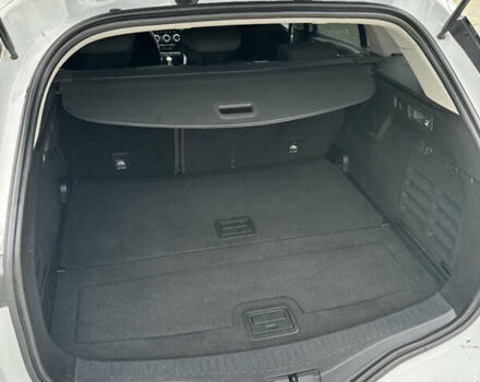 Белый Рено Меган, объемом двигателя 1.46 л и пробегом 193 тыс. км за 14950 $, фото 11 на Automoto.ua