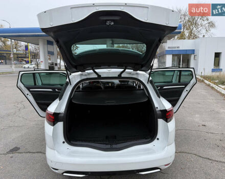 Белый Рено Меган, объемом двигателя 1.5 л и пробегом 138 тыс. км за 15399 $, фото 67 на Automoto.ua