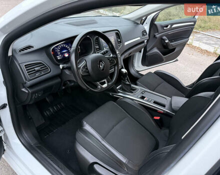 Белый Рено Меган, объемом двигателя 1.5 л и пробегом 138 тыс. км за 15399 $, фото 49 на Automoto.ua