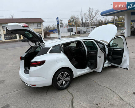 Белый Рено Меган, объемом двигателя 1.5 л и пробегом 138 тыс. км за 15399 $, фото 90 на Automoto.ua