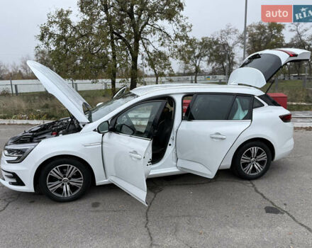 Белый Рено Меган, объемом двигателя 1.5 л и пробегом 138 тыс. км за 15399 $, фото 98 на Automoto.ua