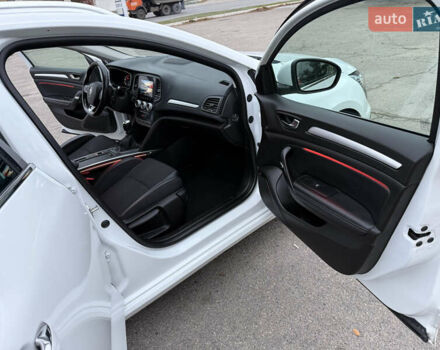 Белый Рено Меган, объемом двигателя 1.5 л и пробегом 138 тыс. км за 15399 $, фото 106 на Automoto.ua