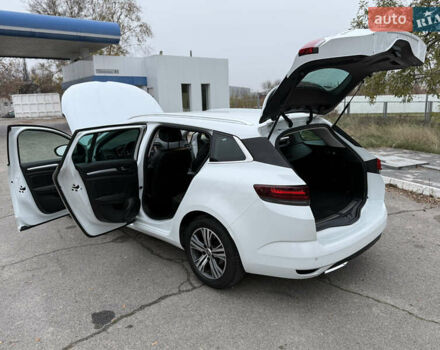 Белый Рено Меган, объемом двигателя 1.5 л и пробегом 138 тыс. км за 15399 $, фото 95 на Automoto.ua