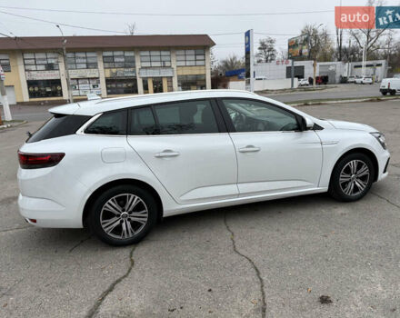 Белый Рено Меган, объемом двигателя 1.5 л и пробегом 138 тыс. км за 15399 $, фото 16 на Automoto.ua