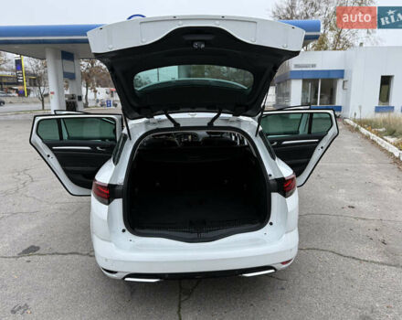 Белый Рено Меган, объемом двигателя 1.5 л и пробегом 138 тыс. км за 15399 $, фото 93 на Automoto.ua