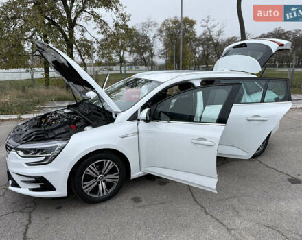 Белый Рено Меган, объемом двигателя 1.5 л и пробегом 138 тыс. км за 15399 $, фото 99 на Automoto.ua