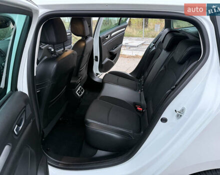 Белый Рено Меган, объемом двигателя 1.5 л и пробегом 138 тыс. км за 15399 $, фото 58 на Automoto.ua