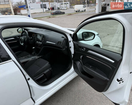 Белый Рено Меган, объемом двигателя 1.5 л и пробегом 138 тыс. км за 15399 $, фото 43 на Automoto.ua