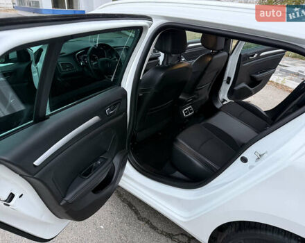 Белый Рено Меган, объемом двигателя 1.5 л и пробегом 138 тыс. км за 15399 $, фото 57 на Automoto.ua