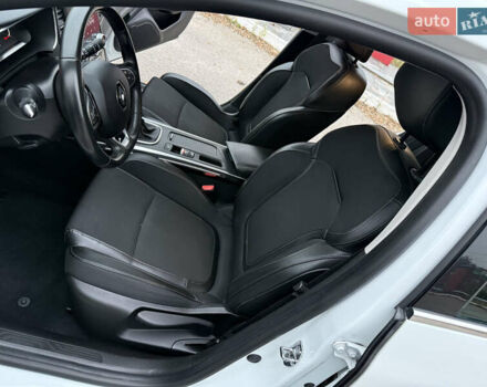 Белый Рено Меган, объемом двигателя 1.5 л и пробегом 138 тыс. км за 15399 $, фото 54 на Automoto.ua