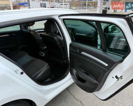 Белый Рено Меган, объемом двигателя 1.5 л и пробегом 138 тыс. км за 15399 $, фото 47 на Automoto.ua