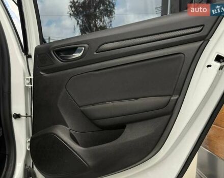 Белый Рено Меган, объемом двигателя 1.46 л и пробегом 253 тыс. км за 14500 $, фото 44 на Automoto.ua