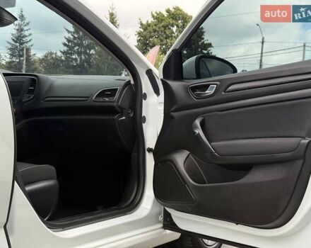 Белый Рено Меган, объемом двигателя 1.46 л и пробегом 253 тыс. км за 14500 $, фото 46 на Automoto.ua