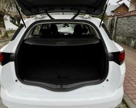 Белый Рено Меган, объемом двигателя 1.46 л и пробегом 73 тыс. км за 22000 $, фото 20 на Automoto.ua