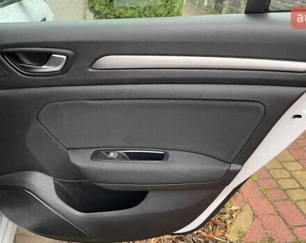 Белый Рено Меган, объемом двигателя 1.46 л и пробегом 73 тыс. км за 22000 $, фото 19 на Automoto.ua