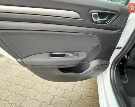 Белый Рено Меган, объемом двигателя 1.46 л и пробегом 73 тыс. км за 22000 $, фото 18 на Automoto.ua