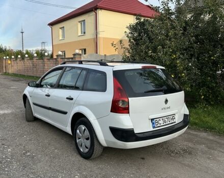 Белый Рено Меган, объемом двигателя 1.6 л и пробегом 233 тыс. км за 2750 $, фото 1 на Automoto.ua