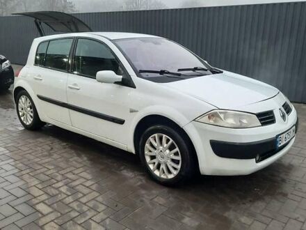 Белый Рено Меган, объемом двигателя 1.5 л и пробегом 300 тыс. км за 2999 $, фото 1 на Automoto.ua