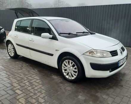 Белый Рено Меган, объемом двигателя 1.5 л и пробегом 300 тыс. км за 2999 $, фото 1 на Automoto.ua